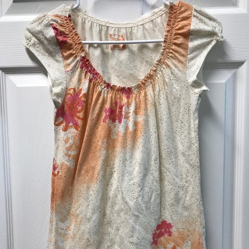 Decree Juniors Floral Shirt
